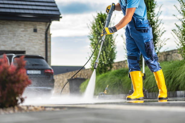 Best Deck Cleaning Services  in Medford, MA